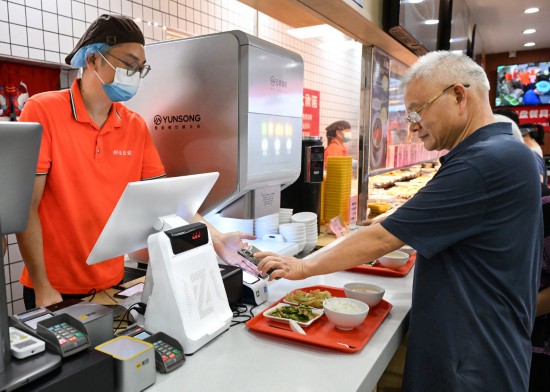 錨定現(xiàn)代化 改革再深化丨這個(gè)食堂“蠻好的”