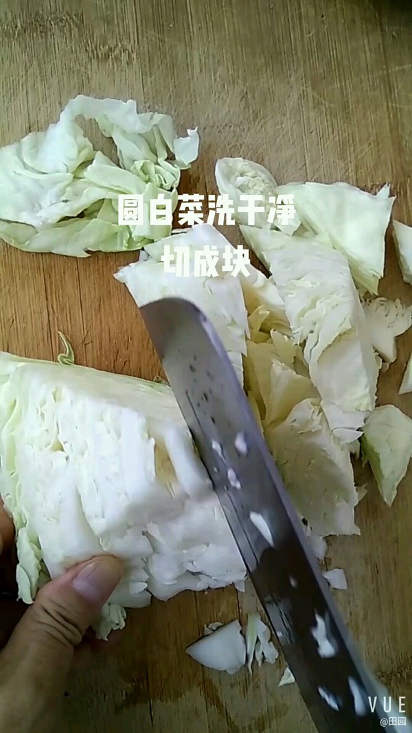 黃瓜炒圓白菜的做法-家常味炒菜譜