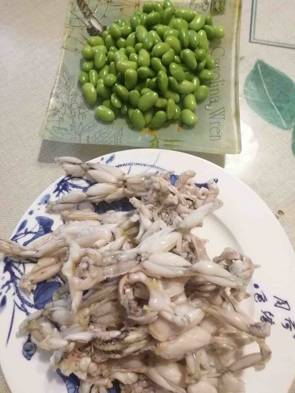 田雞燒毛豆的做法-家常味燒菜譜