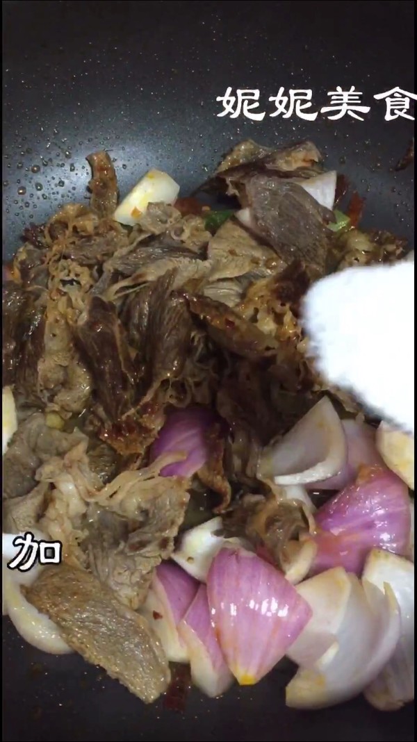 肥牛洋蔥片的做法-麻辣味炒菜譜