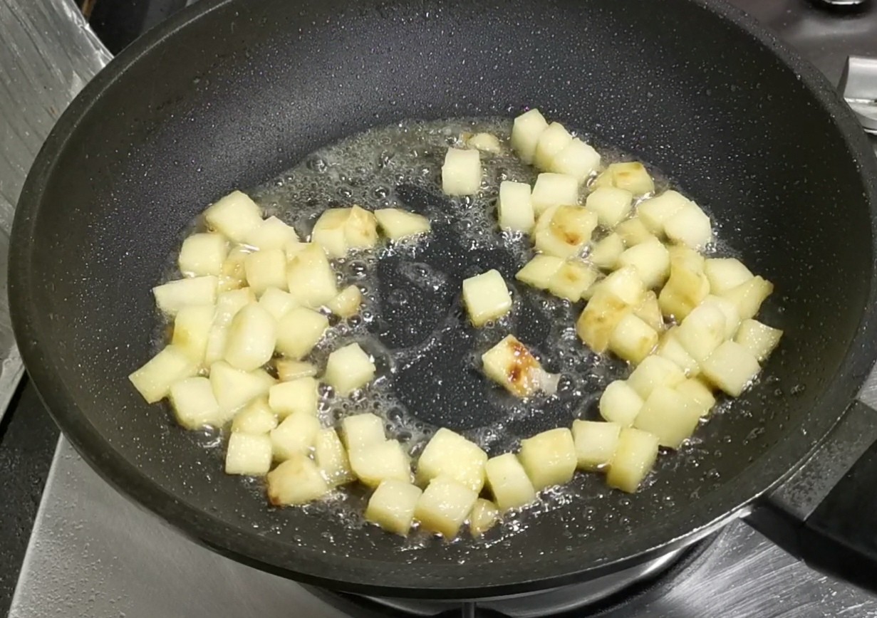 土豆炒牛肉的做法-家常味炒菜譜