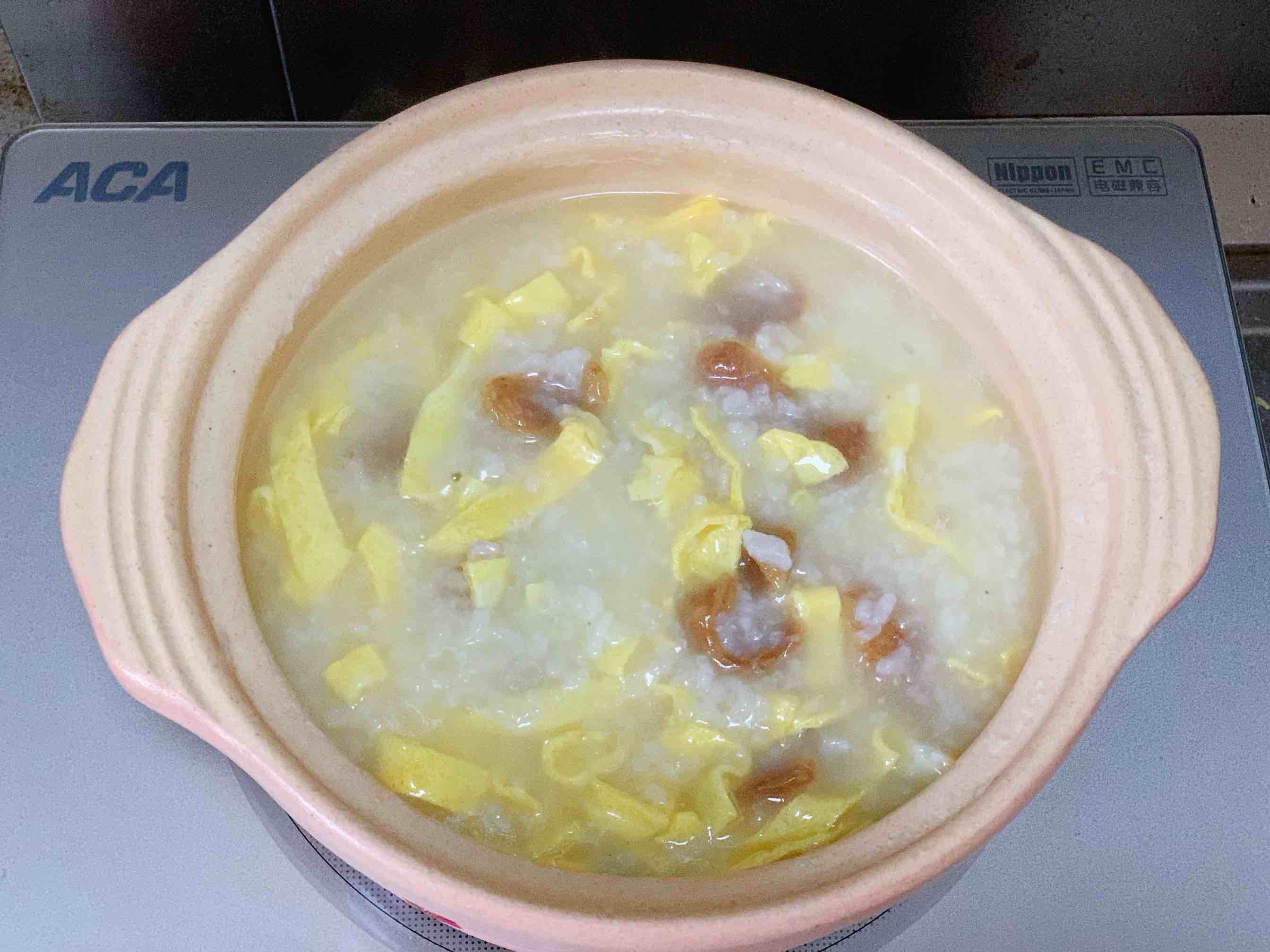 臘腸雞蛋絲粥的做法-咸鮮味煮菜譜