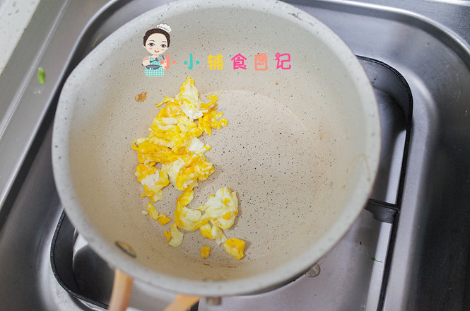 12個月以上三文魚炒飯的做法-家常味炒菜譜