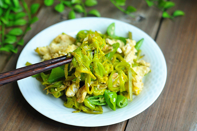 黃花菜炒雞蛋的做法-家常味炒菜譜