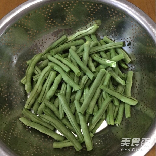 肉絲炒四季豆的做法-咸鮮味炒菜譜