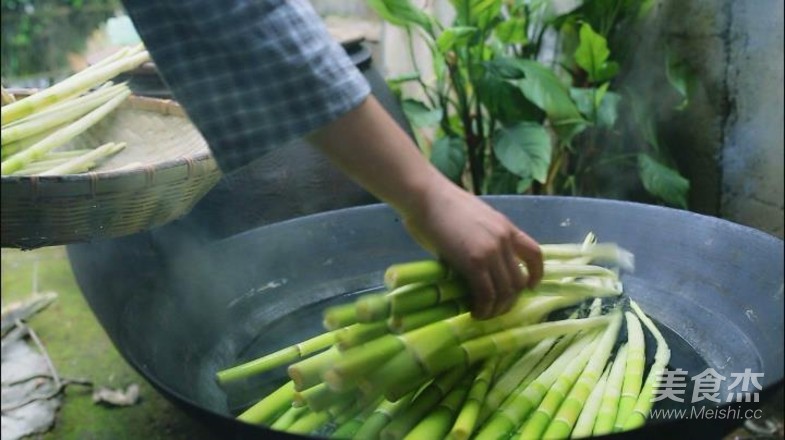 筍干炒回鍋肉的做法-家常味炒菜譜