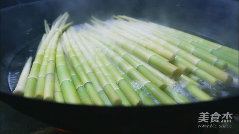 筍干炒回鍋肉的做法-家常味炒菜譜