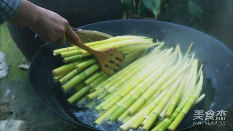 筍干炒回鍋肉的做法-家常味炒菜譜