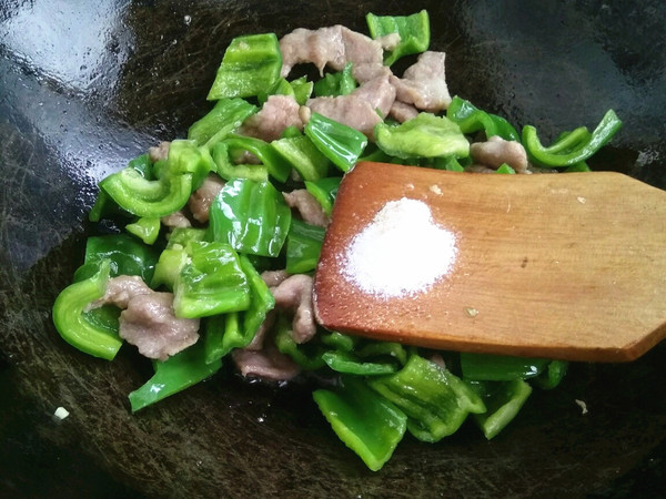 辣椒炒肉片的做法-咸鮮味炒菜譜