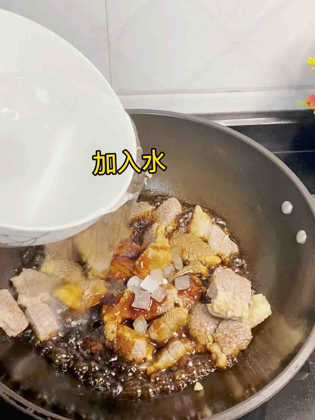 爆香紅燒牛肉燜土豆，這樣煮??一鍋都不夠的做法-家常味醬菜譜