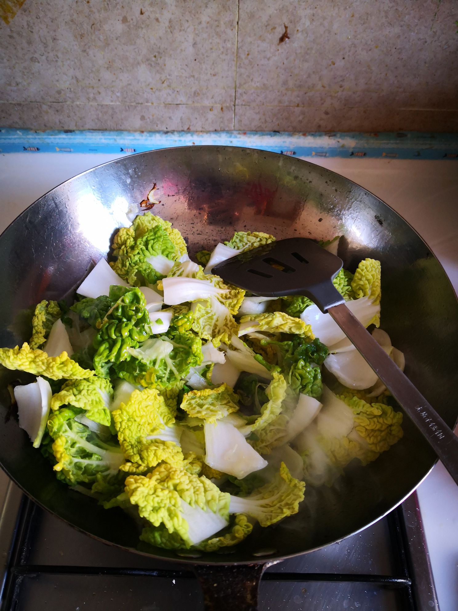 菊花菜炒香菇的做法-家常味炒菜譜