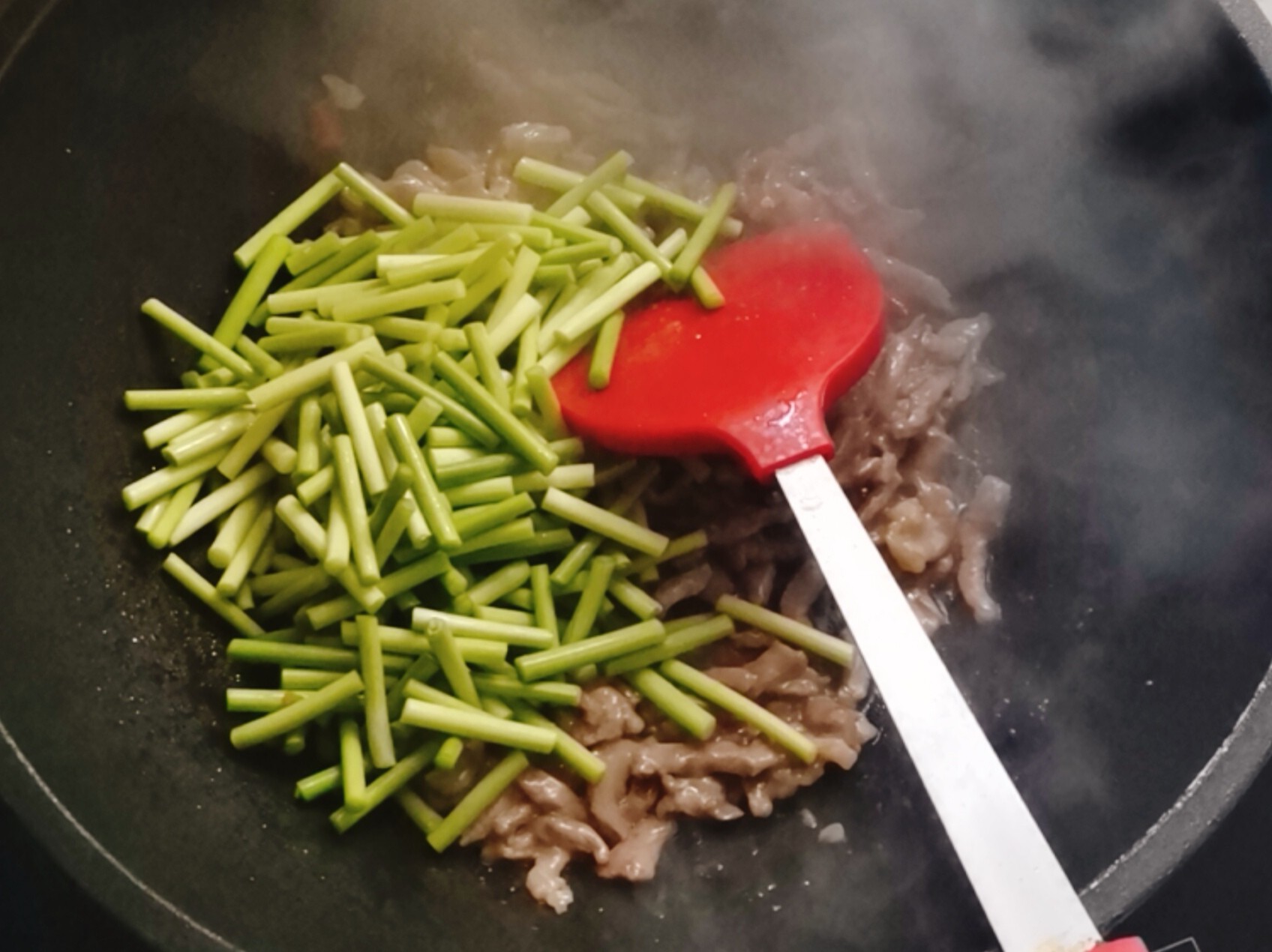 最適合冬天的快手炒菜，暖身又下飯～的做法-咸鮮味炒菜譜