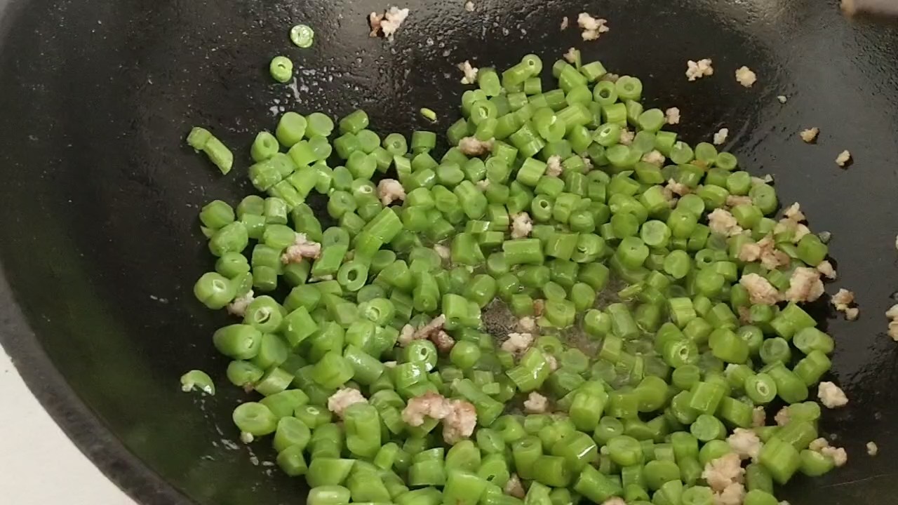 超下飯肉沫橄欖菜四季豆的做法-咸鮮味炒菜譜