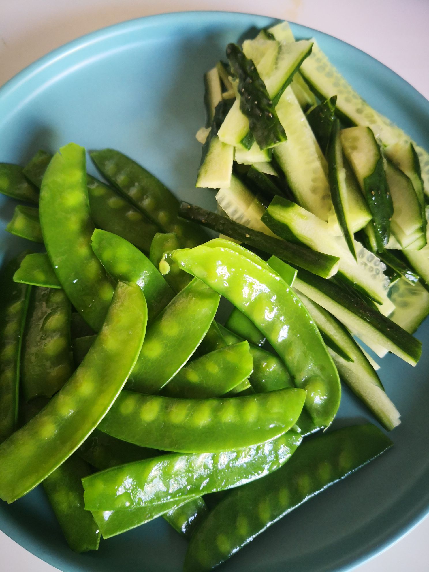 黃瓜片炒荷蘭豆的做法-家常味炒菜譜