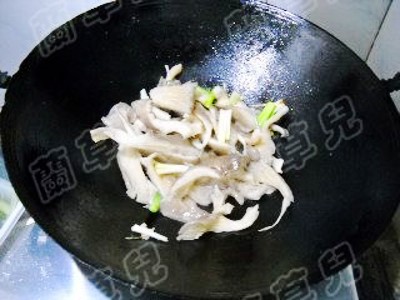 平菇燒豆腐的做法-家常味燒菜譜